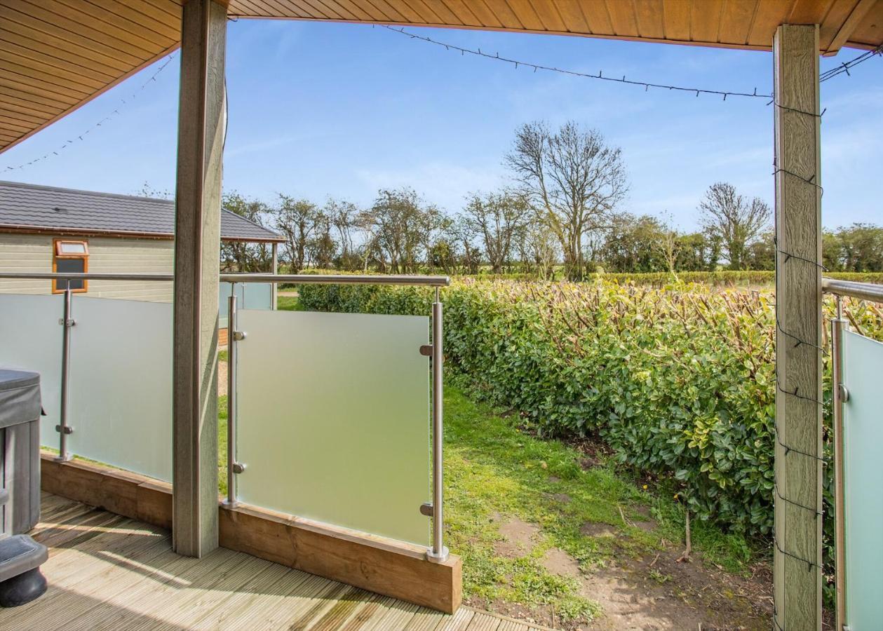 Lode Hall Lodges Upwell Buitenkant foto