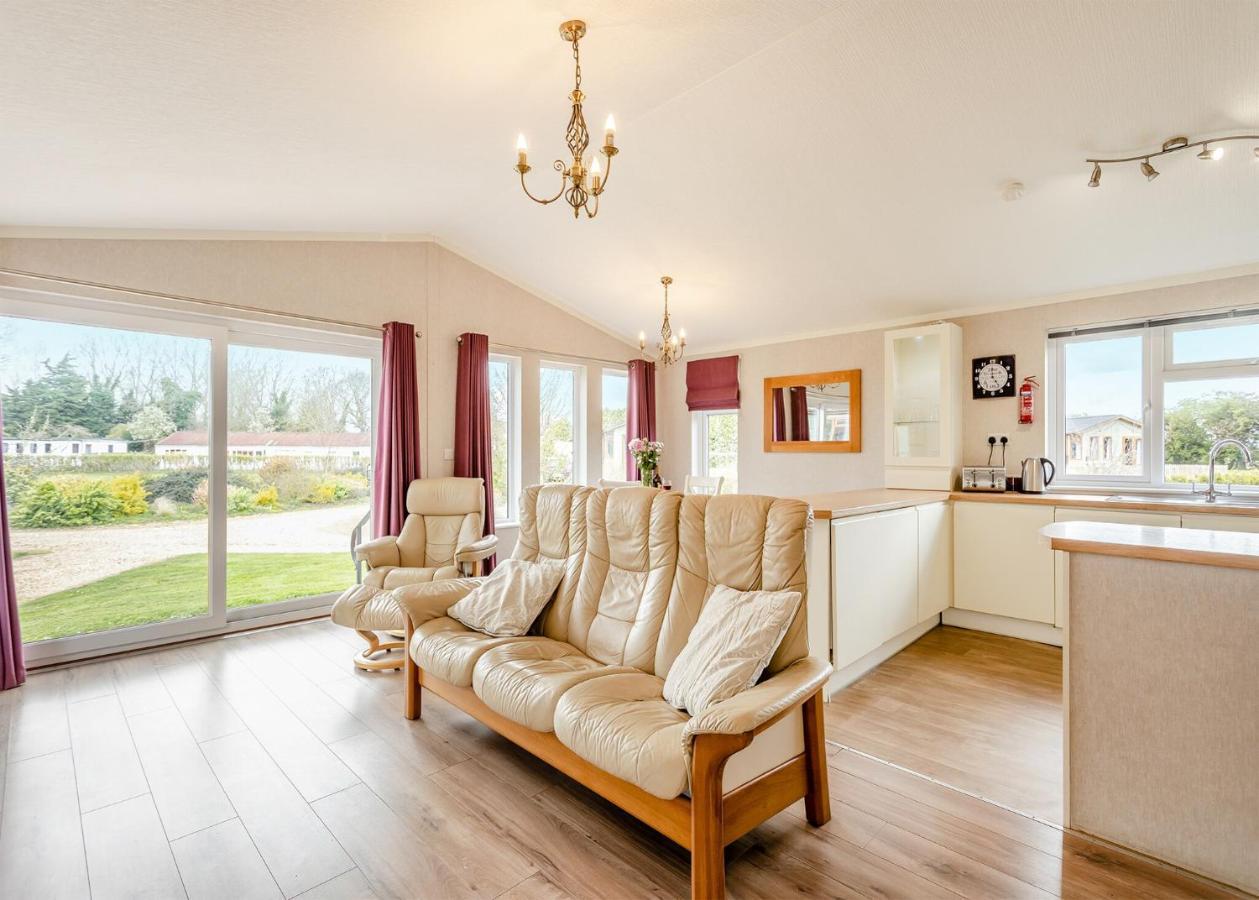 Lode Hall Lodges Upwell Buitenkant foto