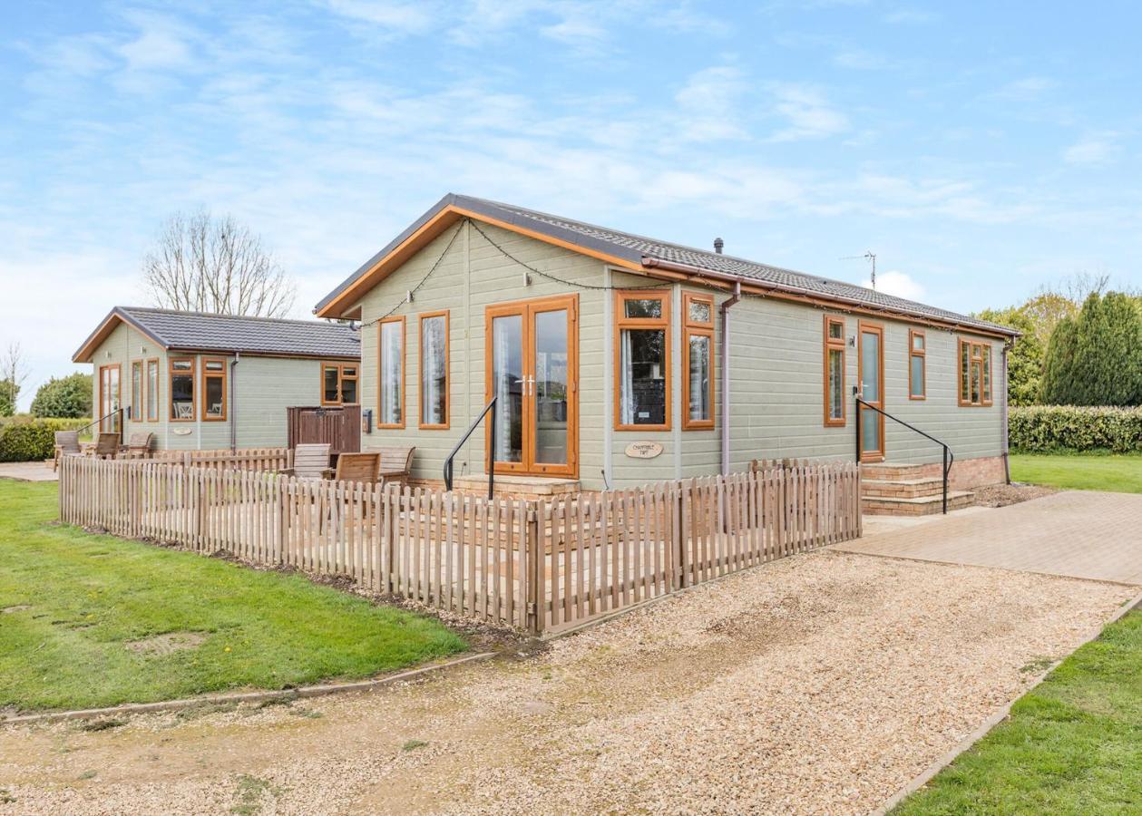 Lode Hall Lodges Upwell Buitenkant foto