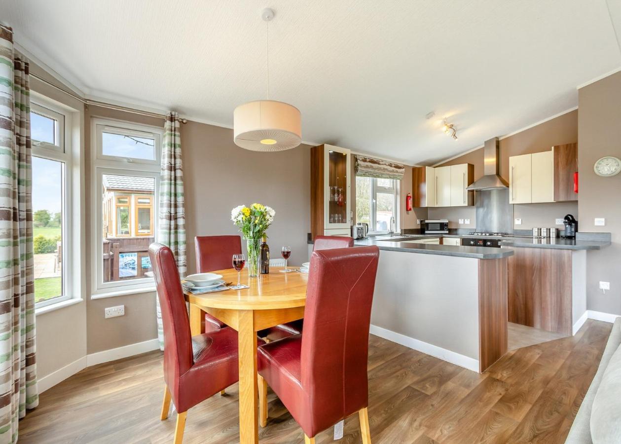 Lode Hall Lodges Upwell Buitenkant foto